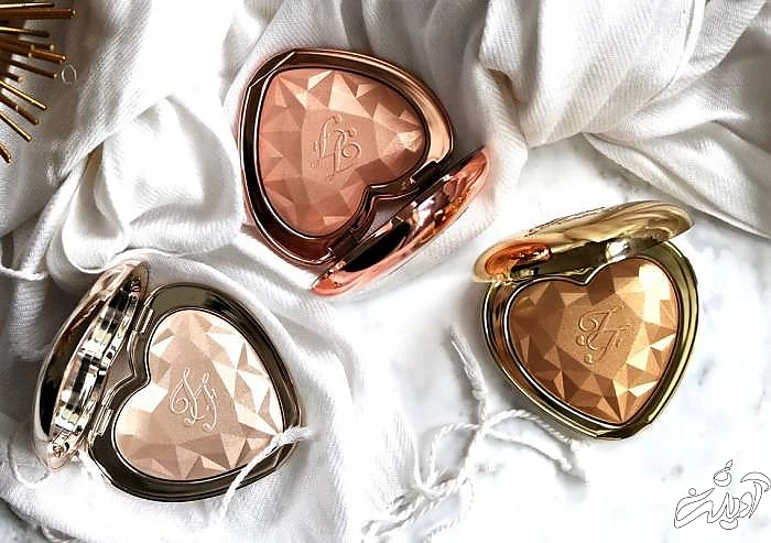 هایلایتر برای درخشندگی پوست صورت هایلایتر